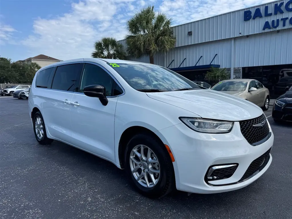Vehicle Image 2