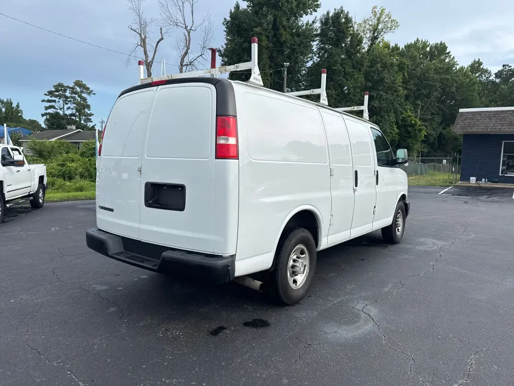 2018 Chevrolet Express 2500 Work Van HD photo 5