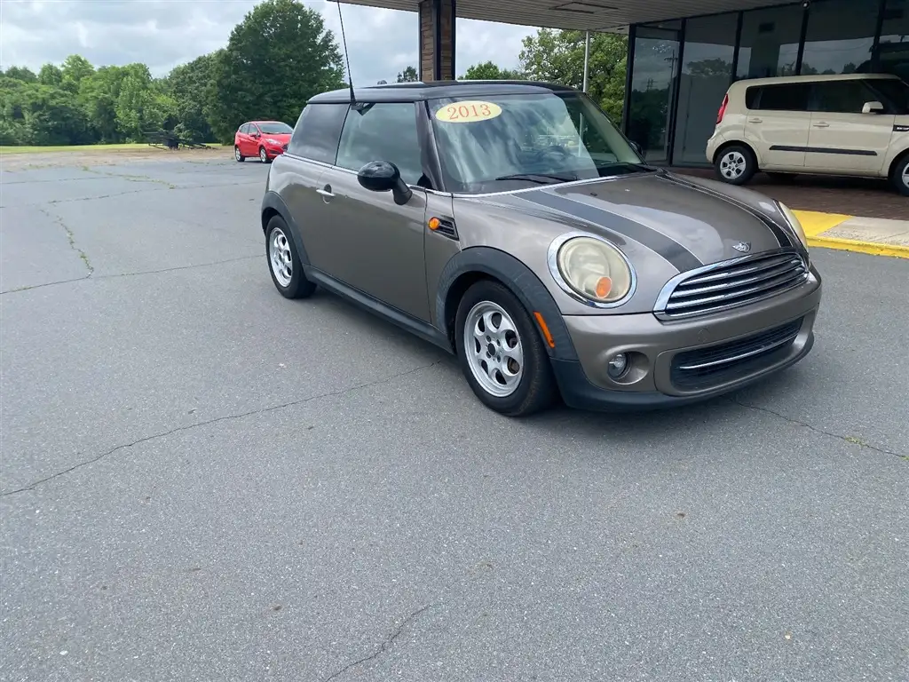 2013 MINI Cooper Base's photo