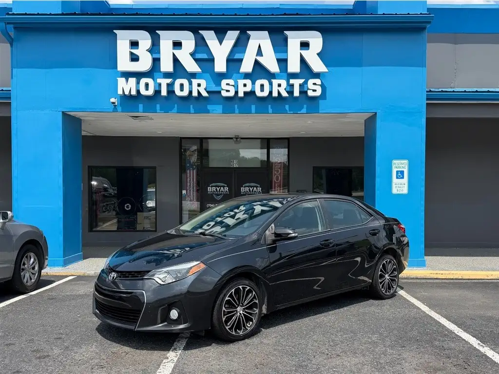 2014 Toyota Corolla S Plus AT photo 1