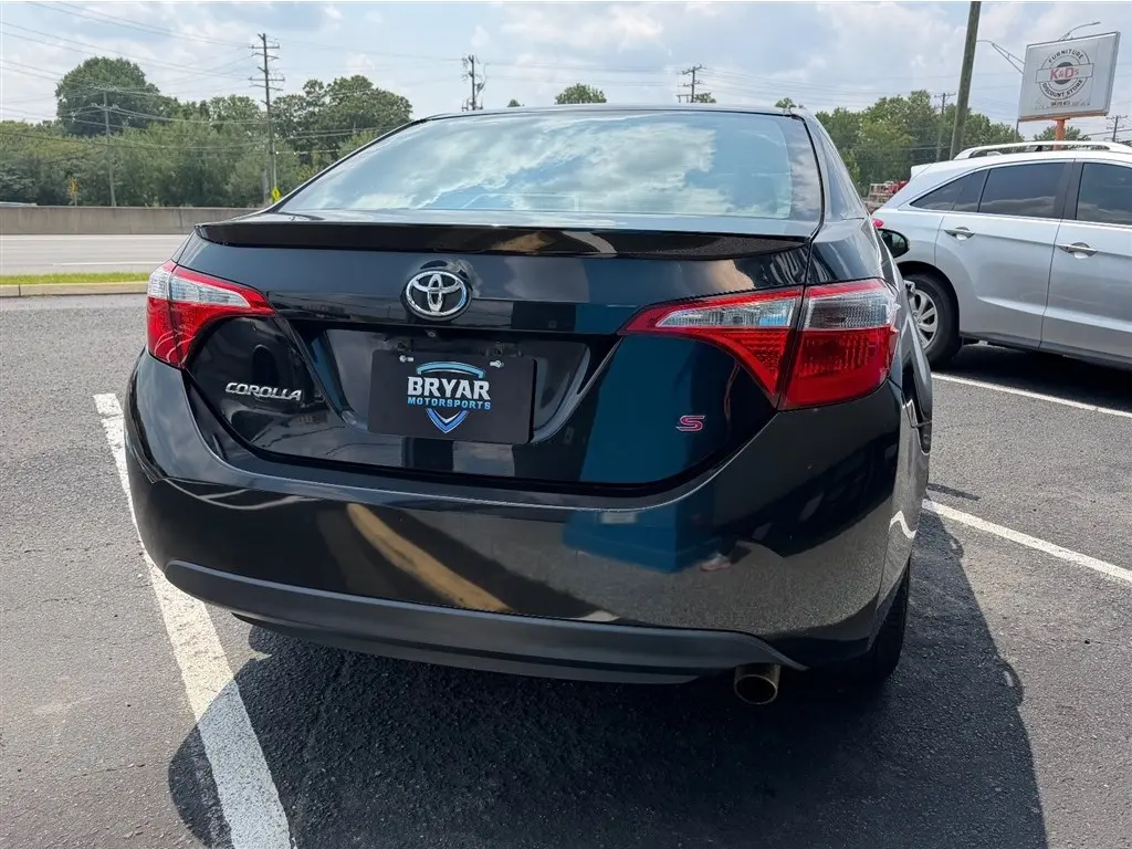 2014 Toyota Corolla S Plus AT photo 5