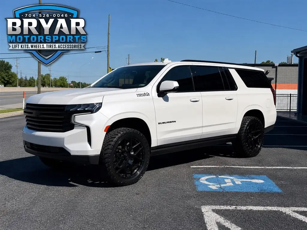 2021 Chevrolet Suburban 4WD 1500 High Country's photo