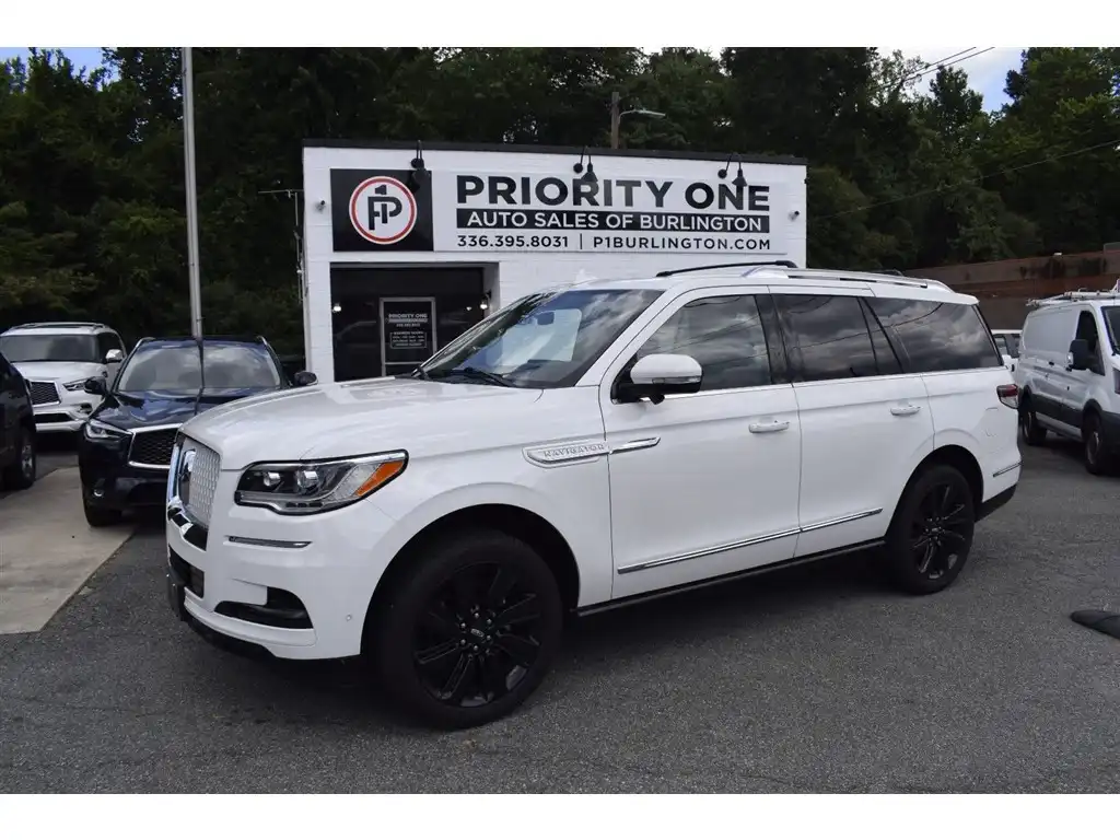 2022 Lincoln Navigator Reserve 4WD's photo