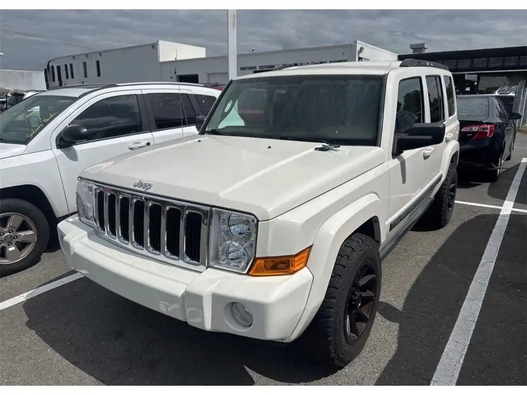 2008 Jeep Commander Sport's photo