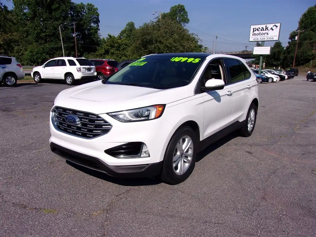 2019 Ford Edge SEL's photo