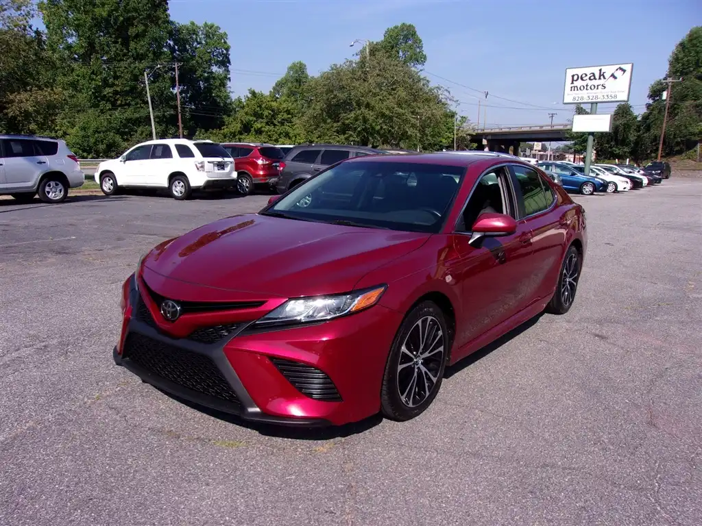 2018 Toyota Camry 2.5 Auto SE's photo