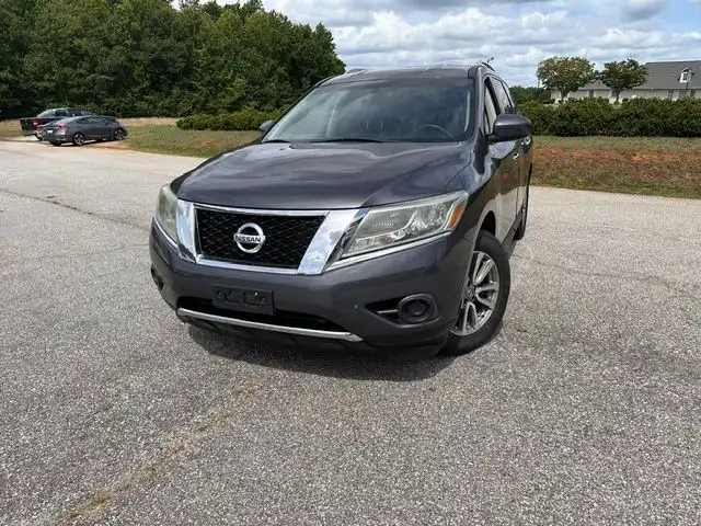 2014 Nissan Pathfinder SV 4WD's photo