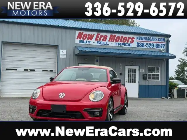 2013 Volkswagen Beetle 2.0T Convertible's photo