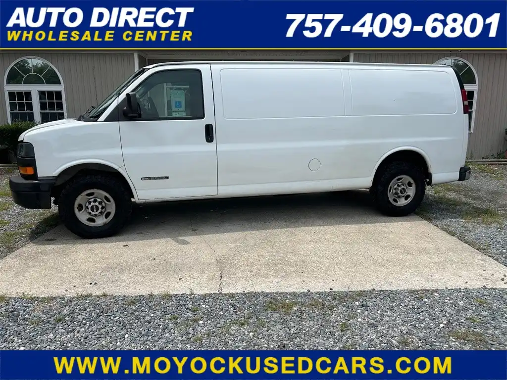 2005 GMC Savana 2500 Ext. WB Work Van (HD)'s photo