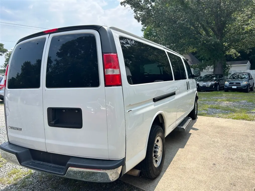 2019 Chevrolet Express LT 3500 Extended photo 5