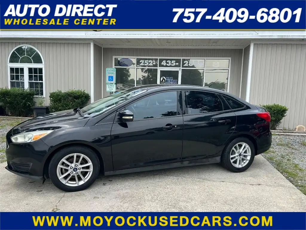 2016 Ford Focus Sedan SE's photo