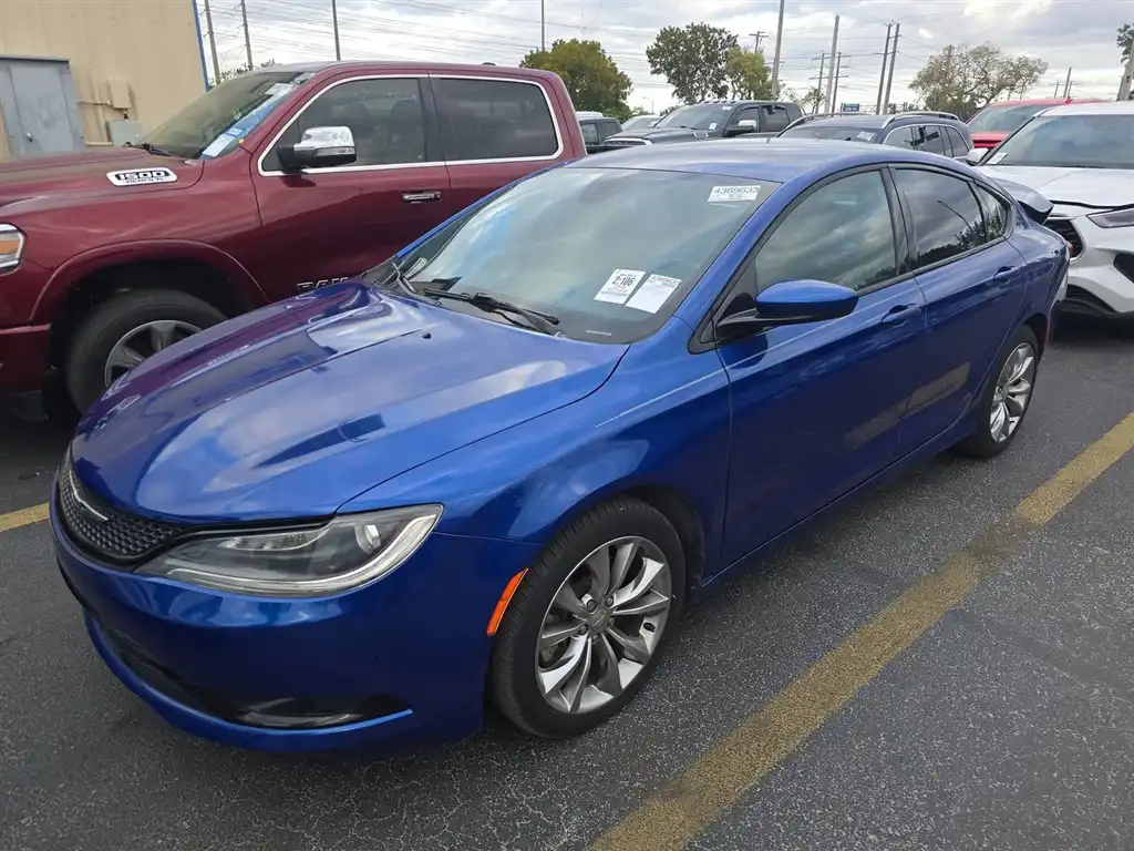 2016 Chrysler 200 S AWD's photo