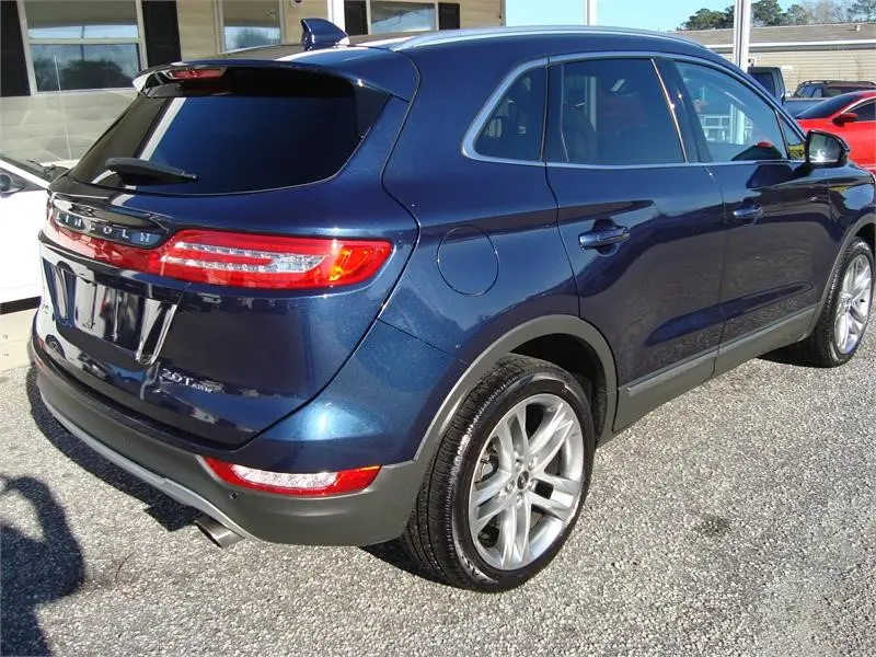 2017 Lincoln MKC Reserve AWD photo 3