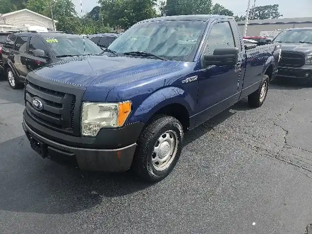 2011 Ford F-150 STX Regular Cab 126-in's photo