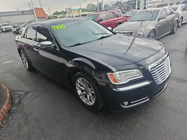 2012 Chrysler 300 Limited's photo
