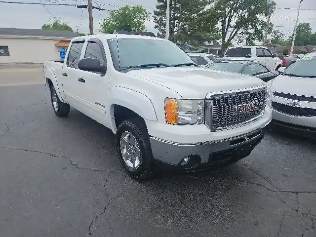 2010 GMC Sierra 4WD Crew Cab SLE SWB's photo