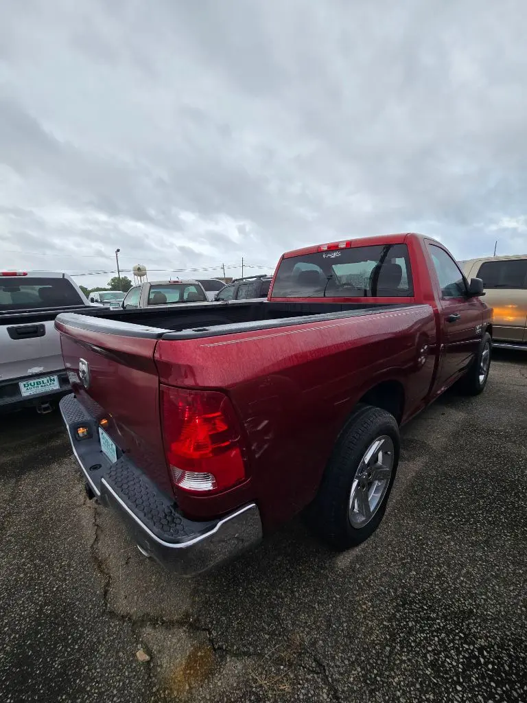 2013 RAM 1500 Express Regular Cab SWB photo 3