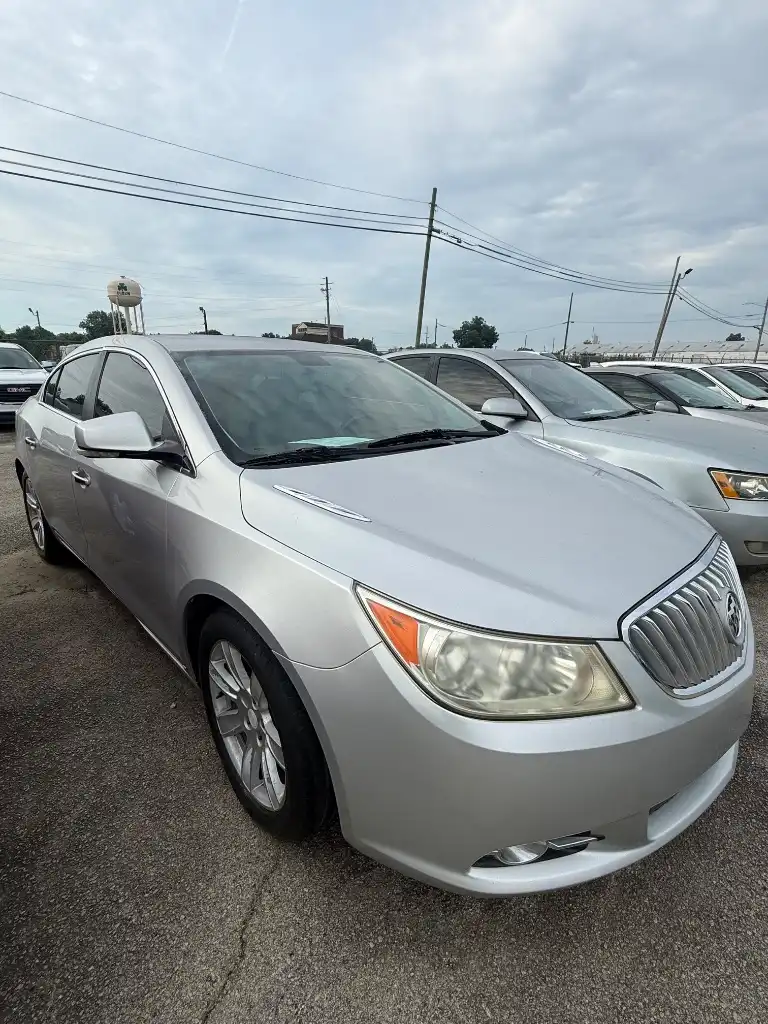 2010 Buick LaCrosse CXL's photo