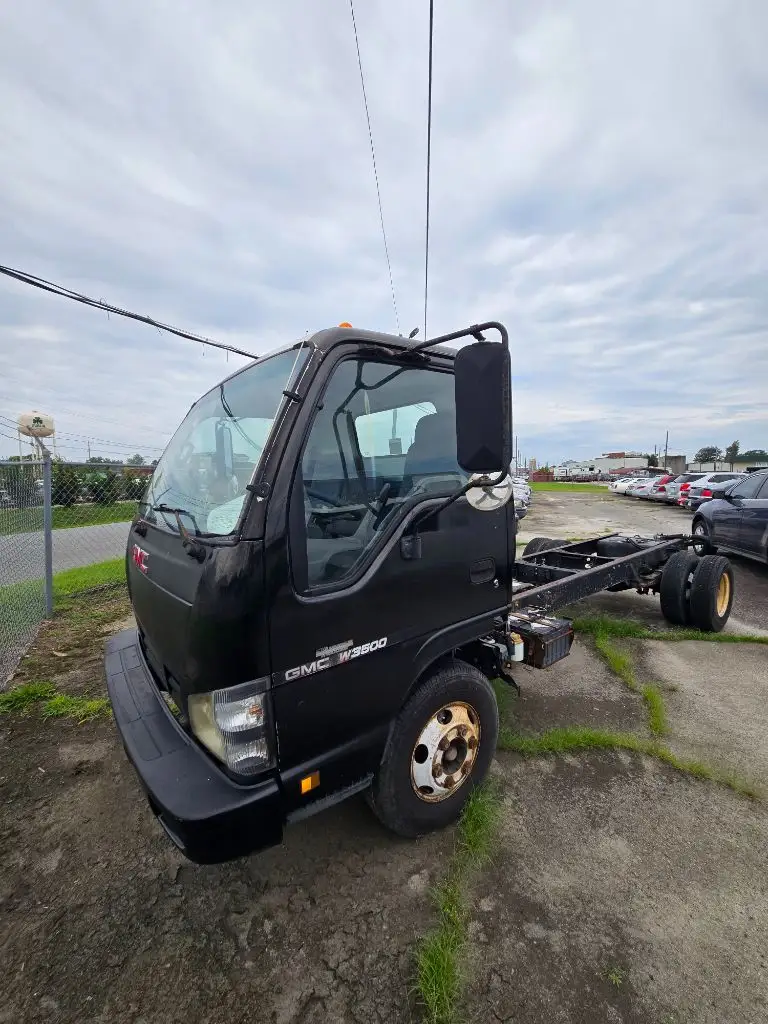 2006 GMC W-Series (Forward) undefined photo 1
