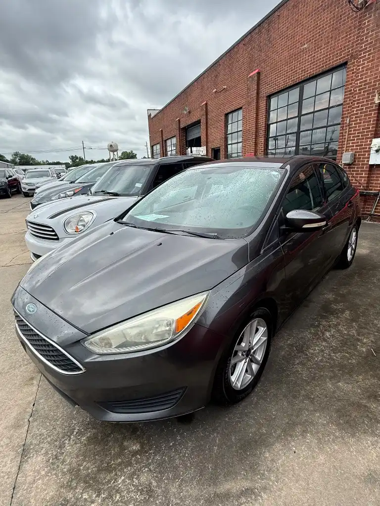 2015 Ford Focus 5 Door Hatch SE's photo