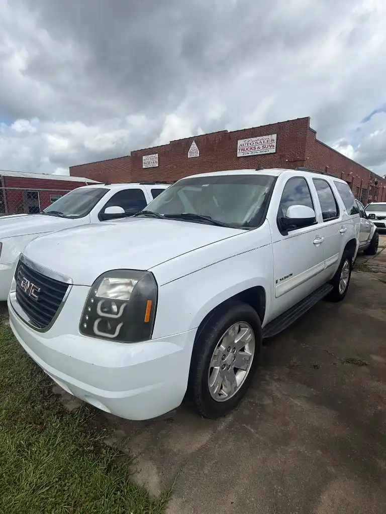 2008 GMC Yukon 2WD SLE1's photo