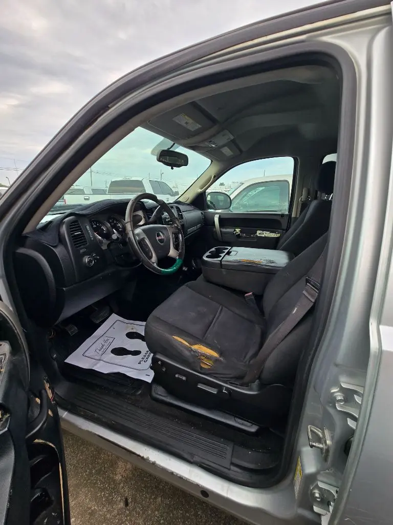2013 GMC Sierra 4WD Crew Cab SLE SWB photo 5