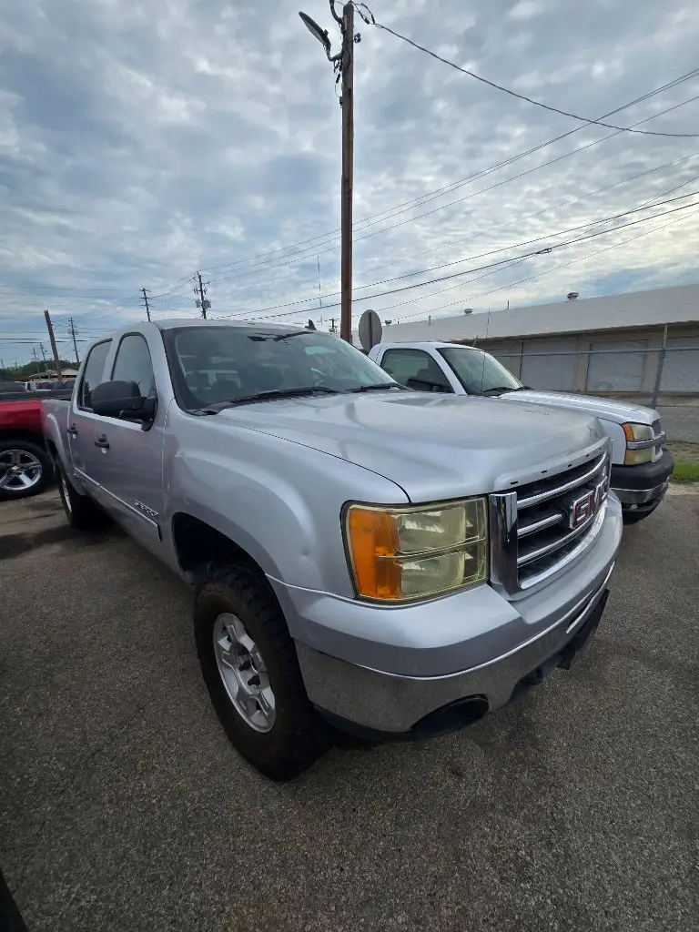 2013 GMC Sierra 4WD Crew Cab SLE SWB photo 1