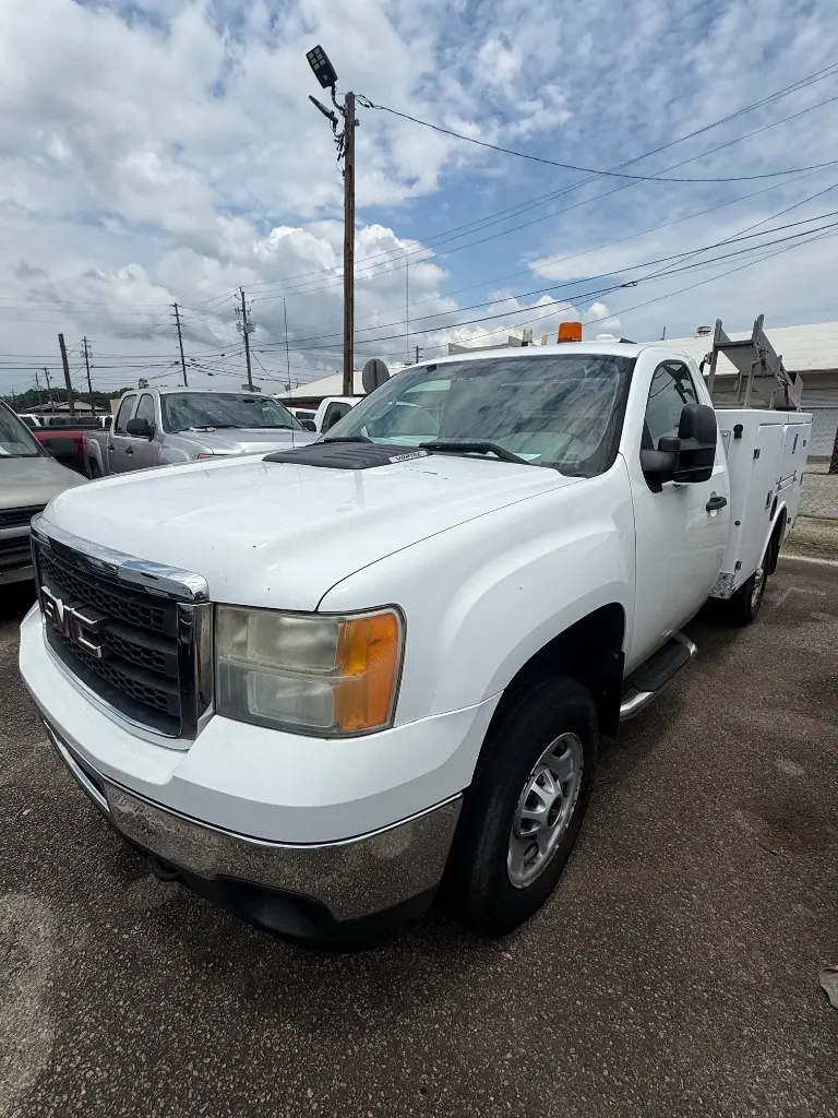 2013 GMC Sierra 2WD Regular Cab 8ft Work Truck photo 5