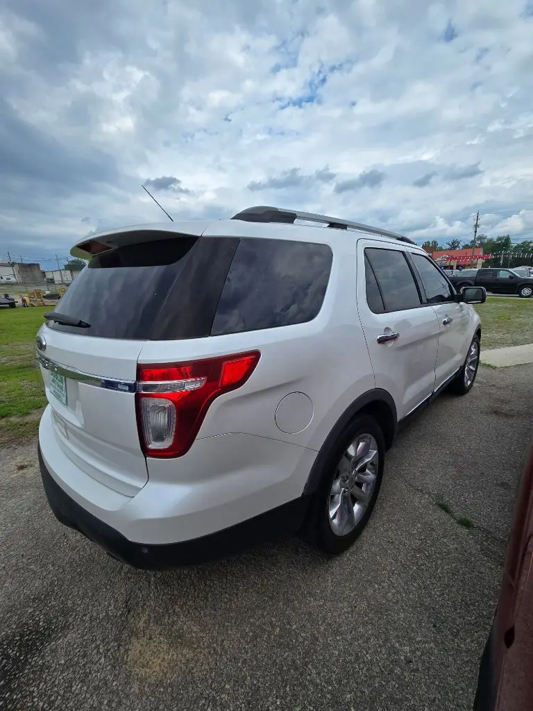 2011 Ford Explorer Limited photo 3