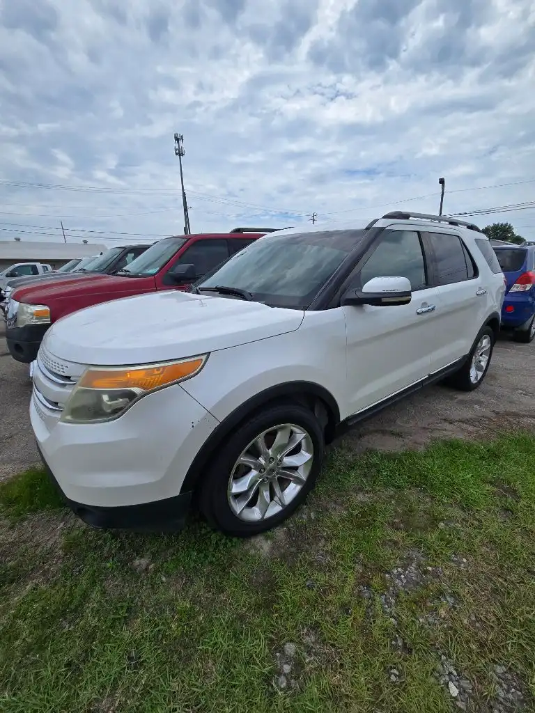 2011 Ford Explorer Limited's photo