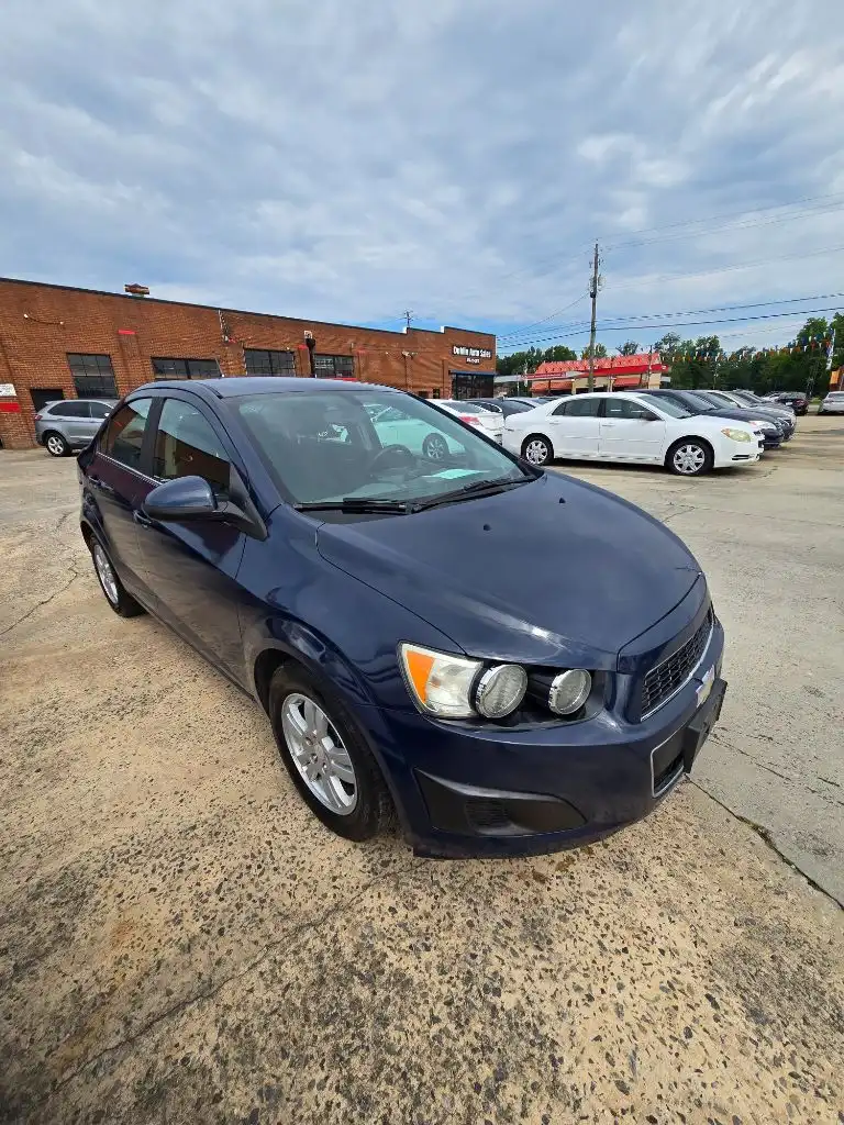 2015 Chevrolet Sonic LT Sedan Auto's photo