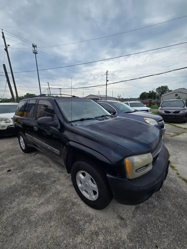 2003 Chevrolet Trailblazer 2WD LT's photo
