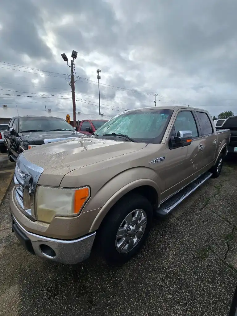 2011 Ford F-150 Lariat SuperCrew 145-in's photo