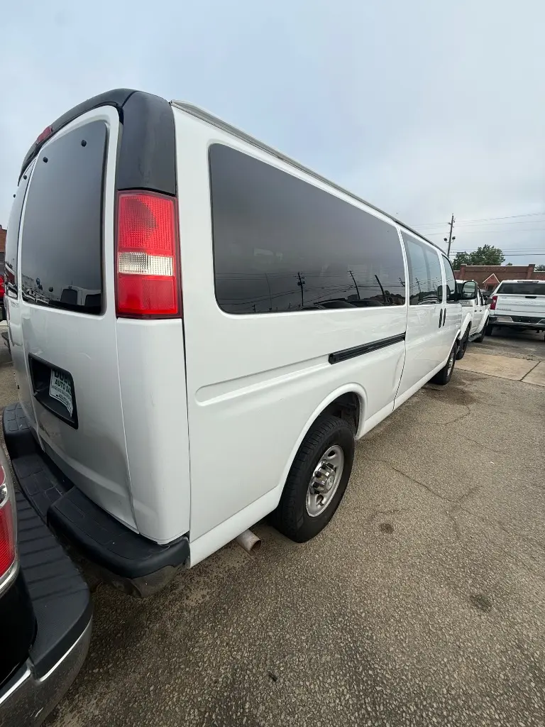 2018 Chevrolet Express LT 3500 Extended photo 3