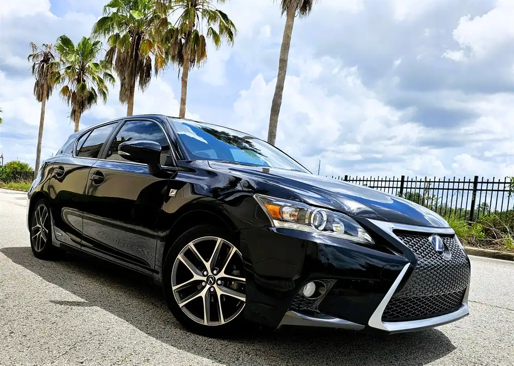 2015 Lexus CT 200h 200h's photo
