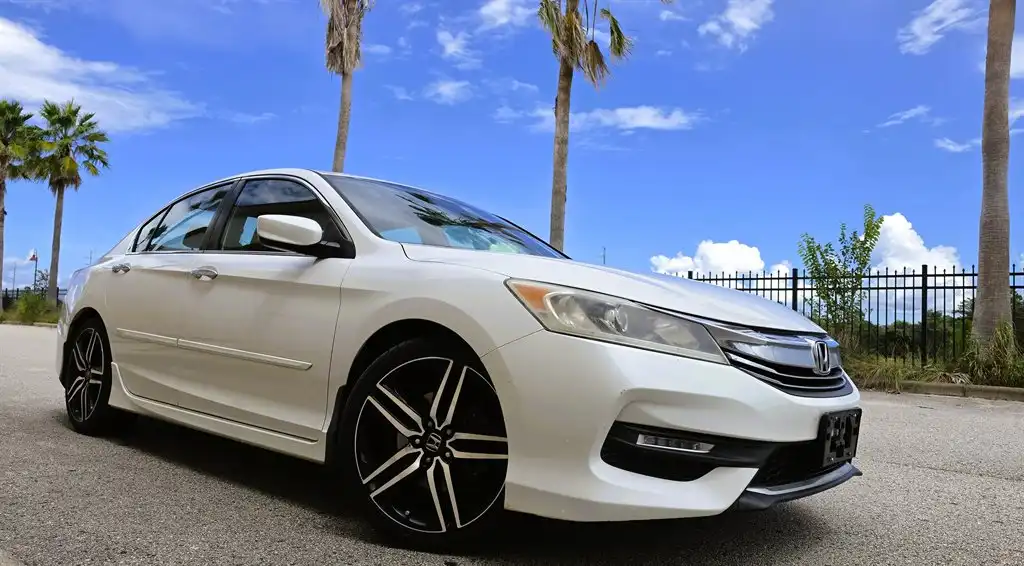 2017 Honda Accord Sport CVT's photo