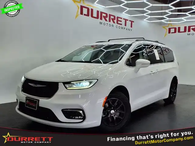 2022 Chrysler Pacifica Touring L's photo