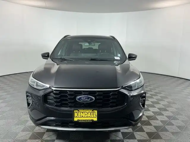 2023 Ford Escape ST-Line Elite HEV AWD 2.0L's photo