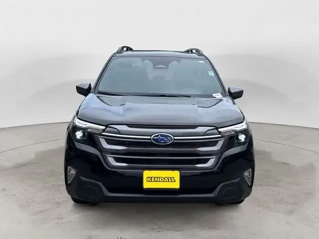 2025 Subaru Forester Premium's photo