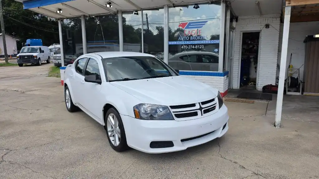 2014 Dodge Avenger SE's photo
