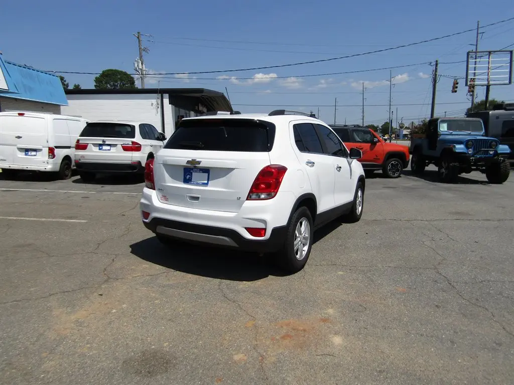 2019 Chevrolet Trax LT photo 3
