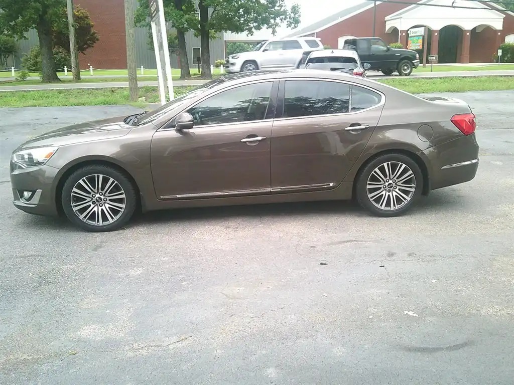 2014 Kia Cadenza Premium's photo