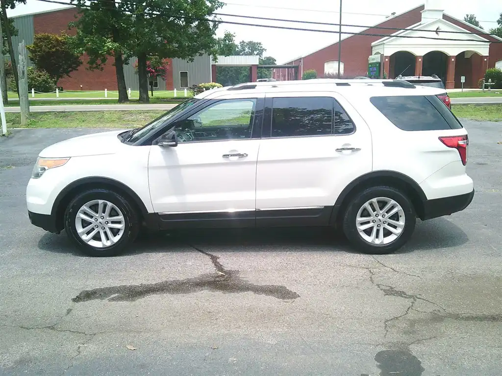 2013 Ford Explorer XLT's photo
