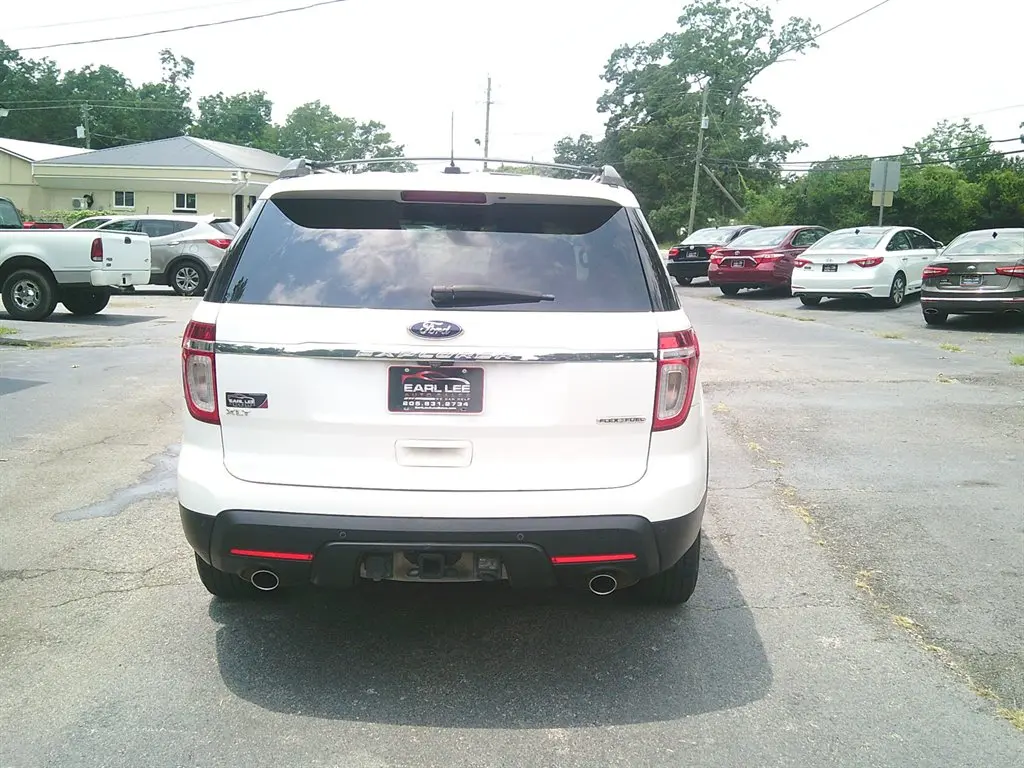 2013 Ford Explorer XLT photo 4