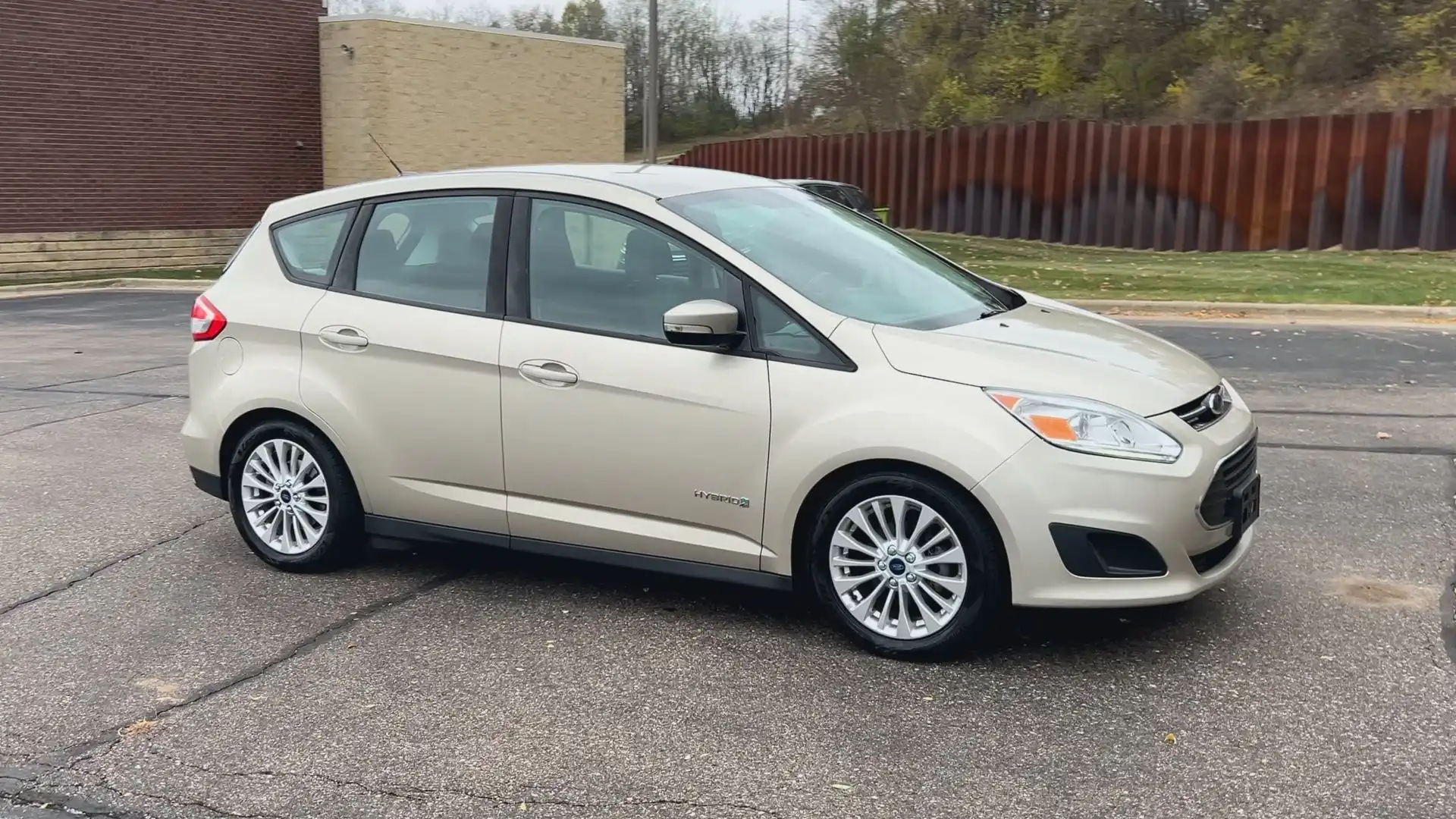 2017 Ford C-Max Hybrid SE's photo