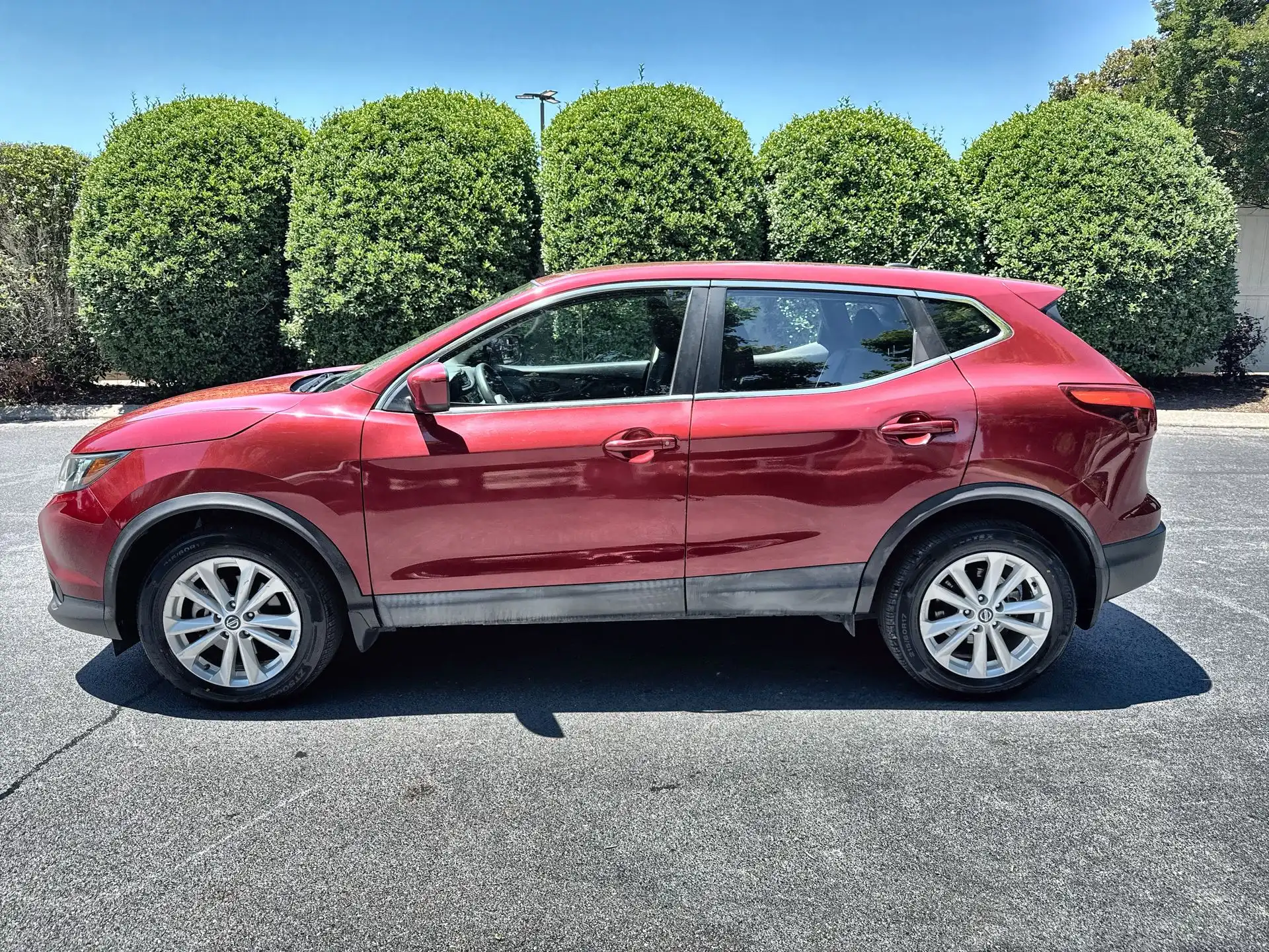 2019 Nissan Rogue Sport S FWD's photo