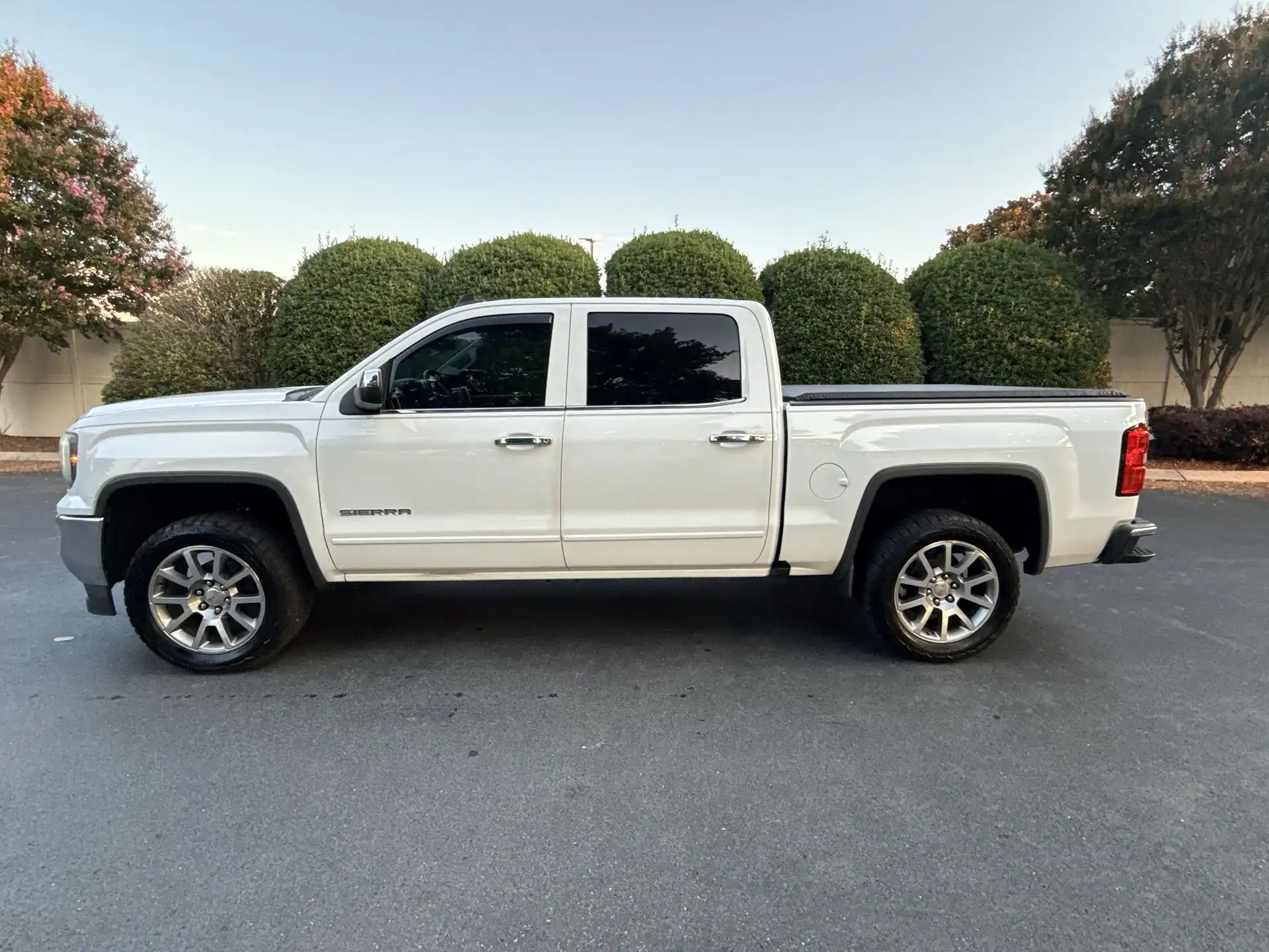 2016 GMC Sierra 2WD Crew Cab Short Box SLE's photo