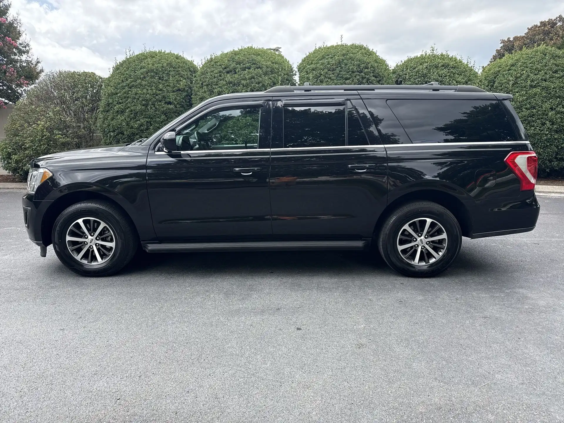 2019 Ford Expedition XLT MAX 4x4's photo