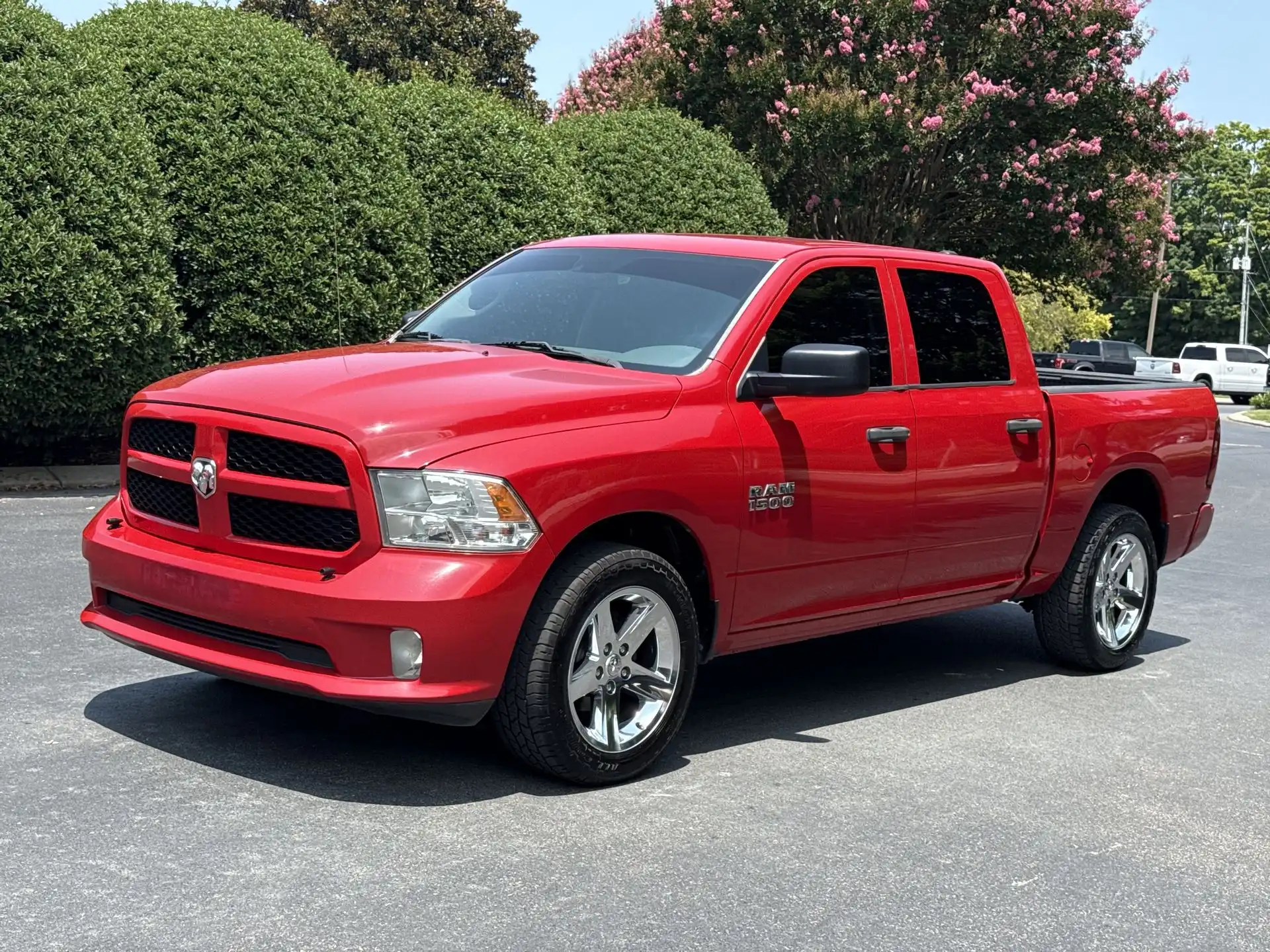 2016 RAM 1500 Express Crew Cab 5'7" (Fleet)'s photo