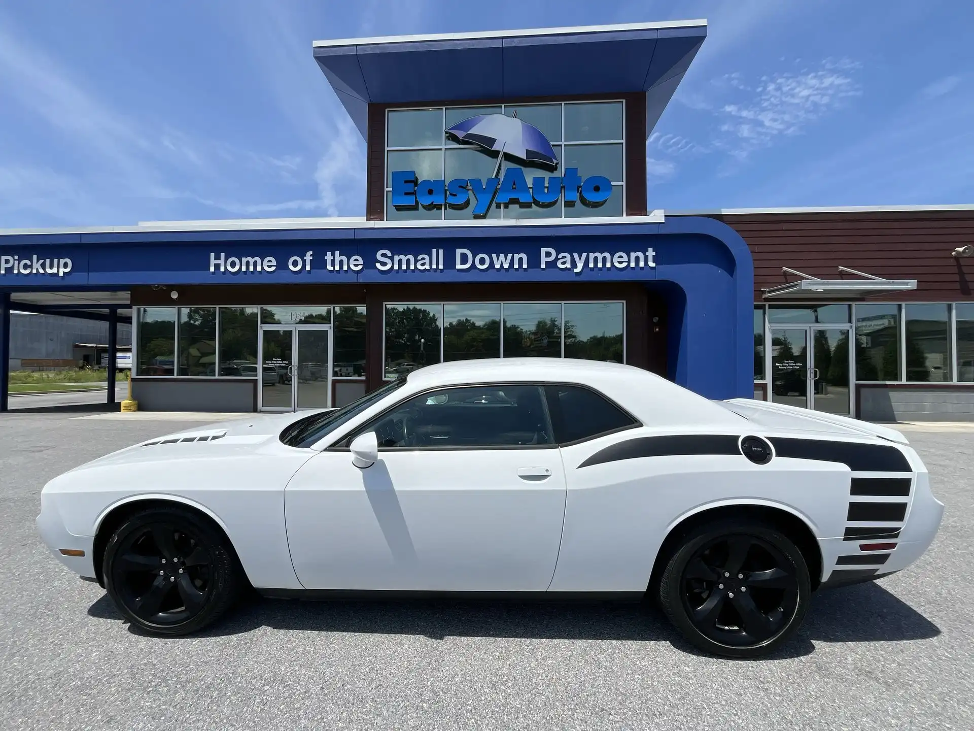 2013 Dodge Challenger SXT's photo
